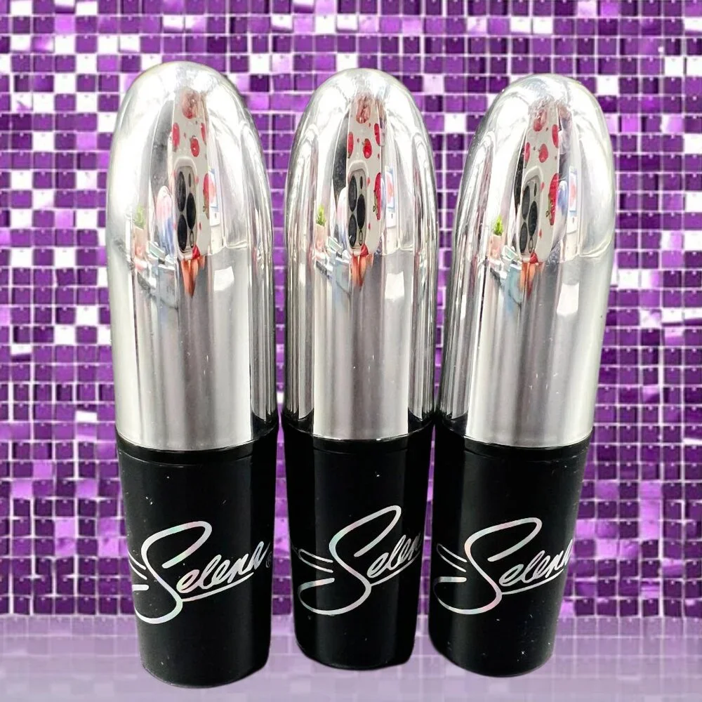 MAC Selena The Queen of Cumbia Makeup Limited Edition 25th Anniversary Bundle